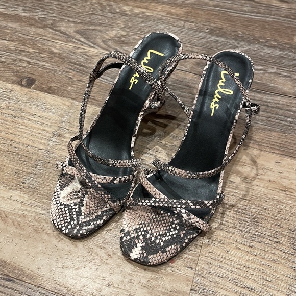 Lulu strapped heels - Picture 2 of 7